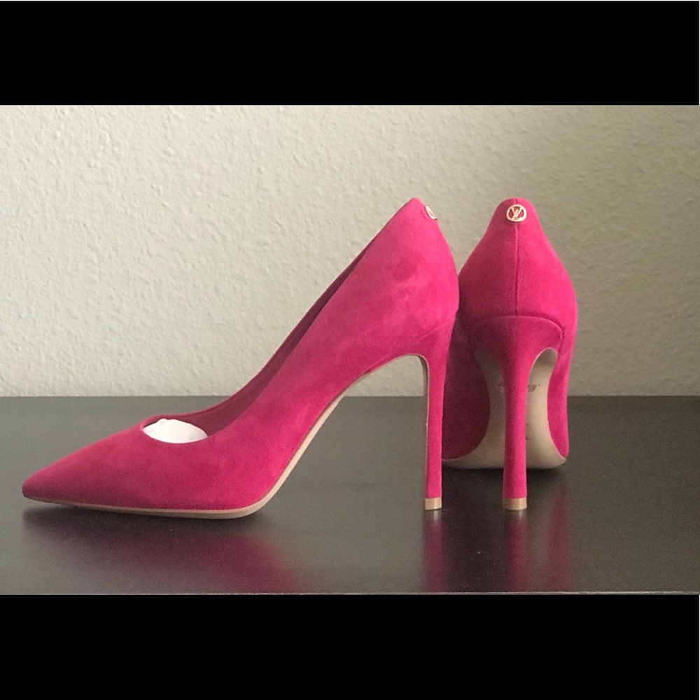 Louis Vuitton pumps